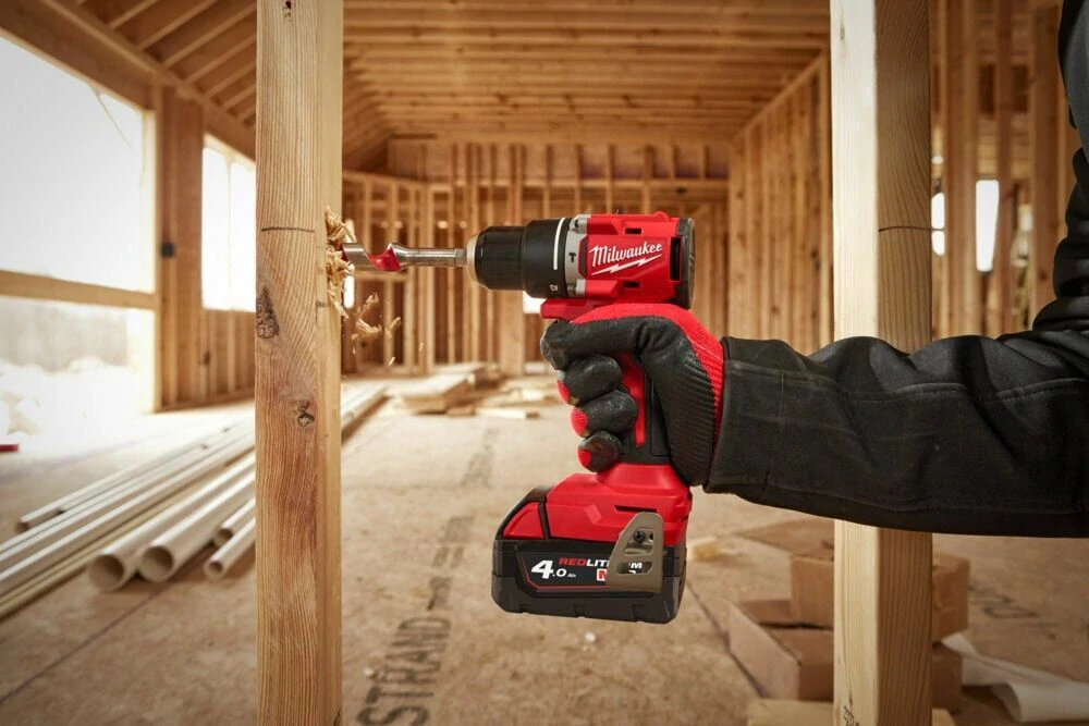 Milwaukee M18 BLPDRC-402C aku příklepová vrtačka 61 Nm