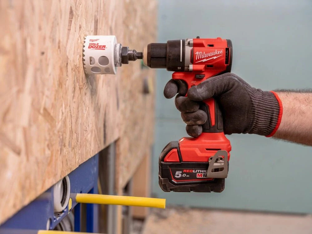 Milwaukee M18BLDDRC-502C aku vrtačka bez příklepu 61 Nm