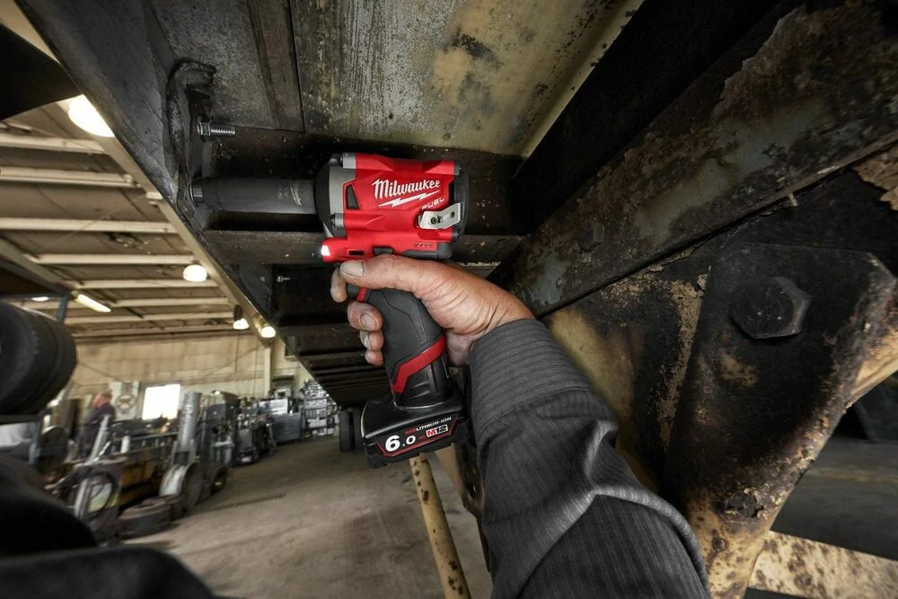 Milwaukee M12FIWF12-0 FUEL rázový utahovák 339 Nm