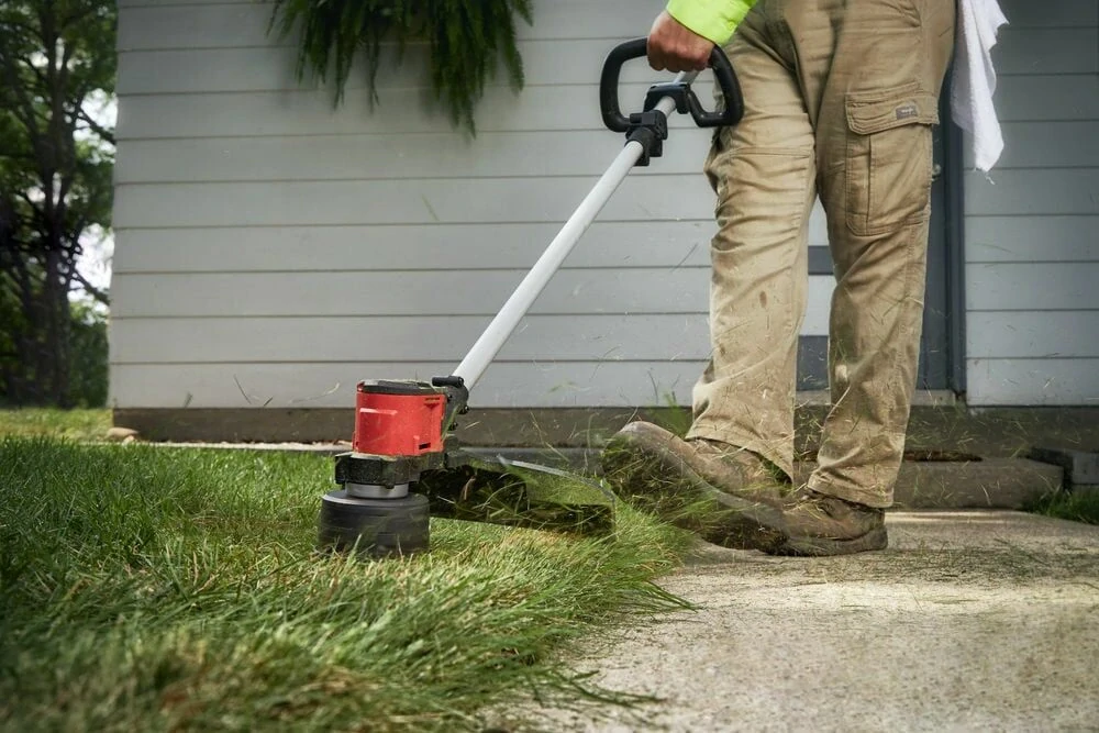Milwaukee M18 BLLT-0 bezuhlíkový aku vyžínač