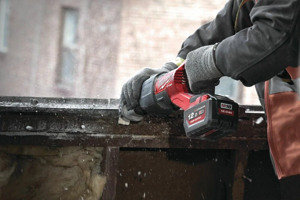 Milwaukee M18 FSX-0C FUEL Super SAWZALL pila