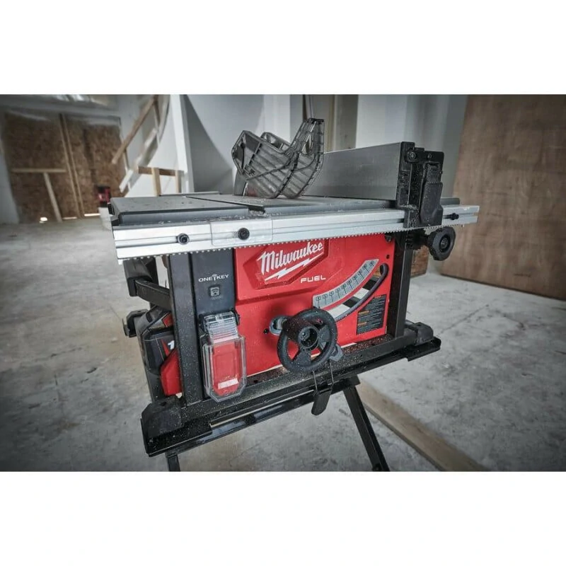 Milwaukee M18 FTS210-0 stolní pila 210 mm