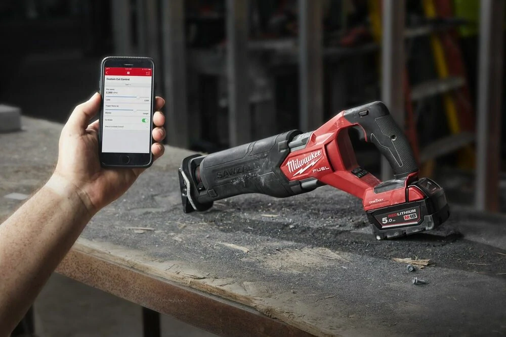 Milwaukee M18 ONEFSZ-502X FUEL ONE-KEY SAWZALL