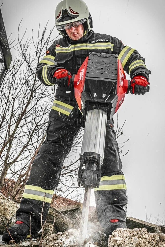 Milwaukee MX FUEL™ kladivo 28 mm HEX 2× 6 Ah