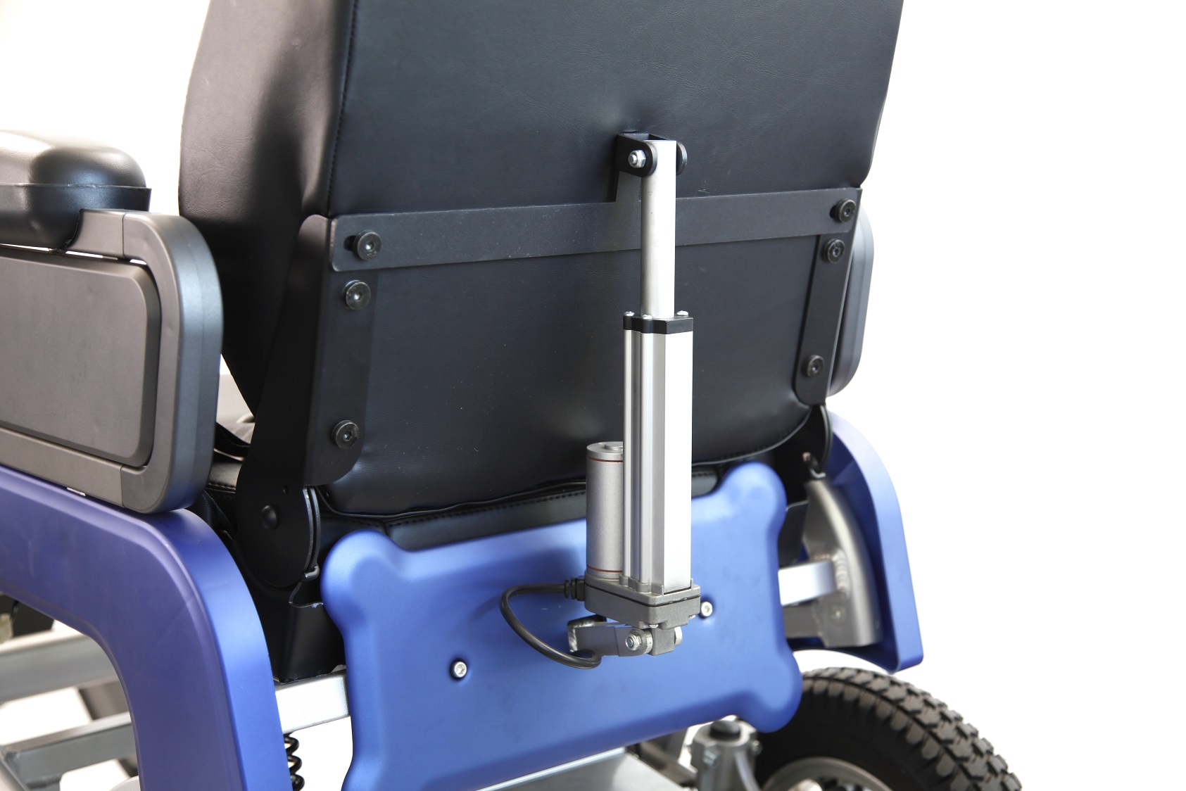 Plně elektrický invalidní vozík Selvo i4600E