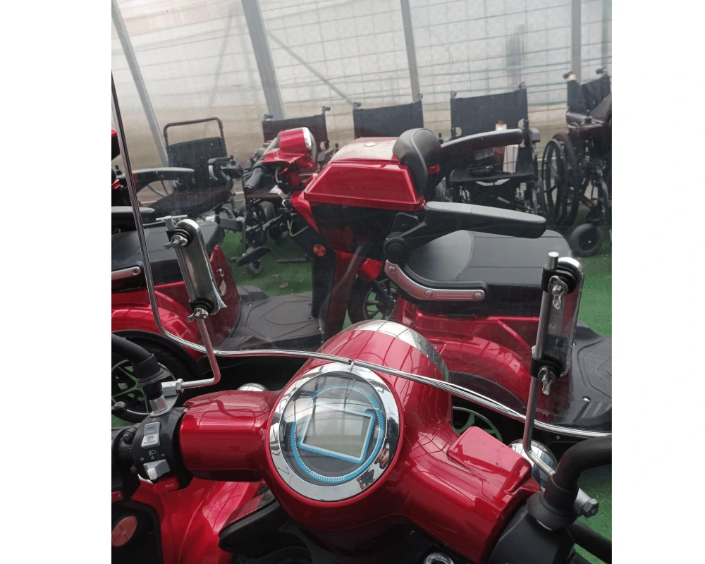 Větrný štít pro skútr Selvo 3500, 31000 a 41000 (A40738)