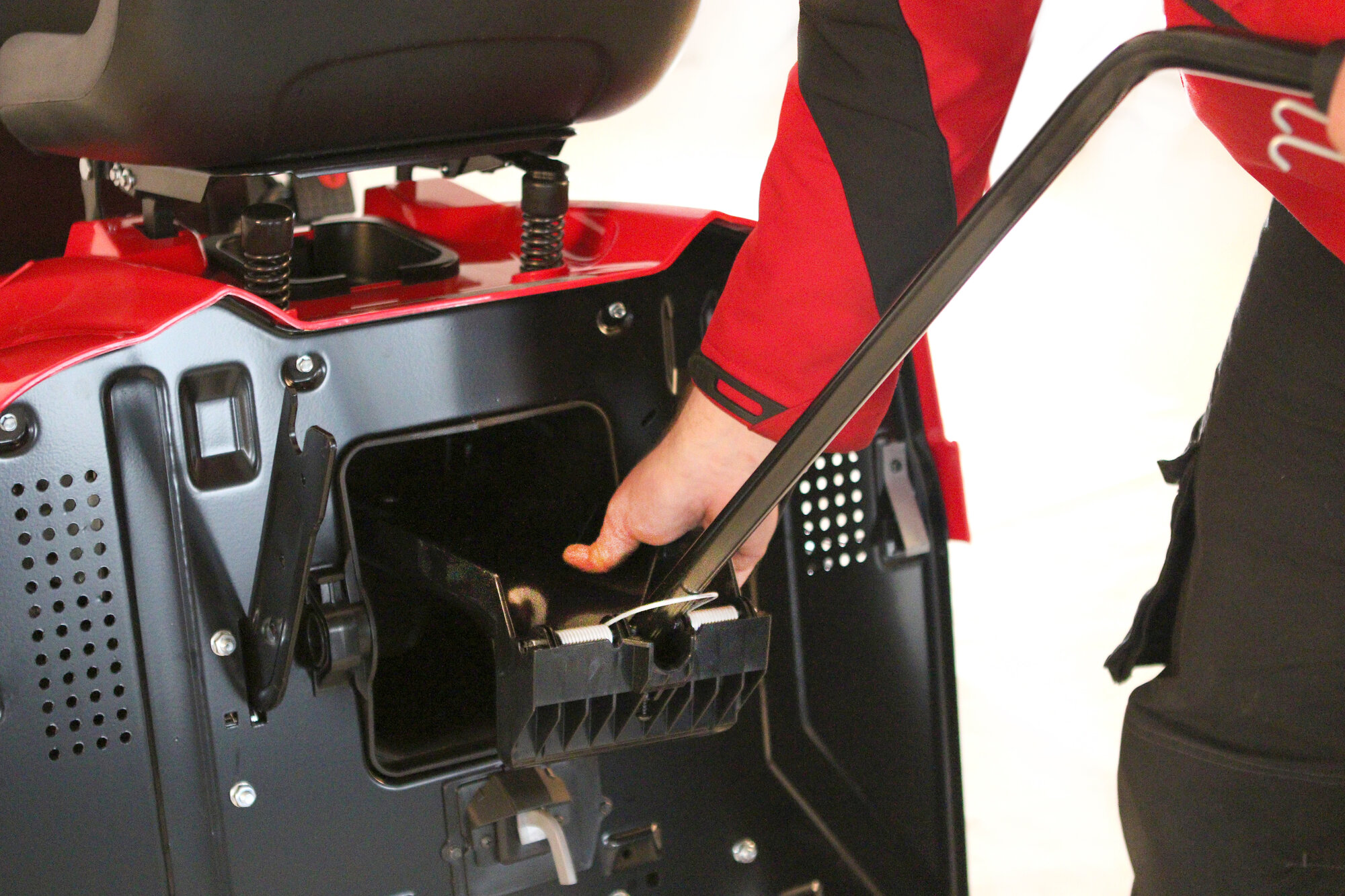 Travní traktor Vari RL 102 H