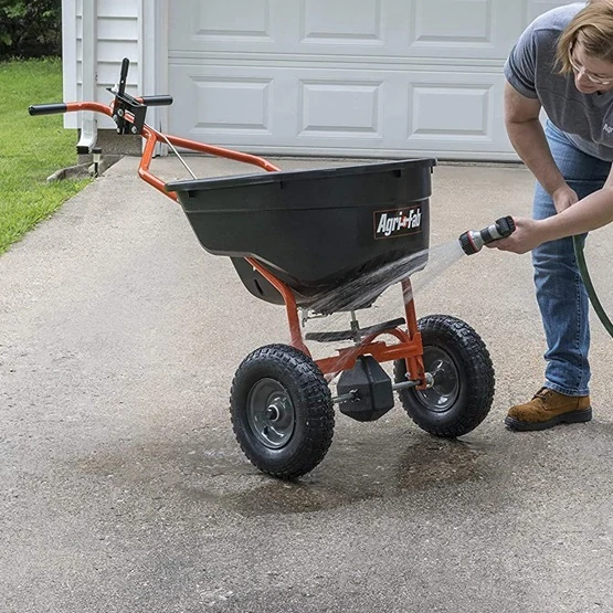 Rozmetadlo ruční Agri-Fab 60 l (KP-450614)