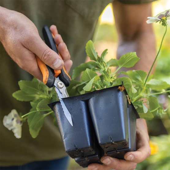 Dvoubřité univerzální nůžky Fiskars Solid™ SP320 (1063328)
