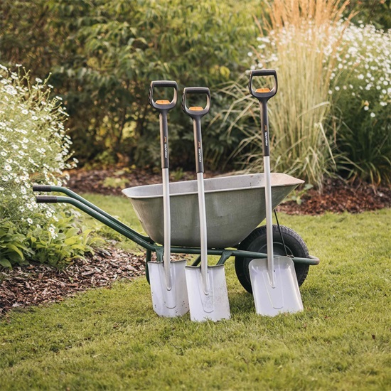 Rýč Fiskars Xact™ teleskopický rovný (1066733)