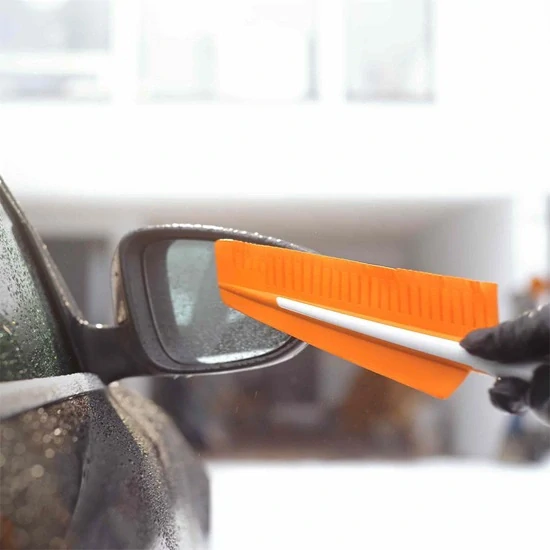 Škrabka na led se smetáčkem do auta Fiskars SnowXpert™ (1019352)