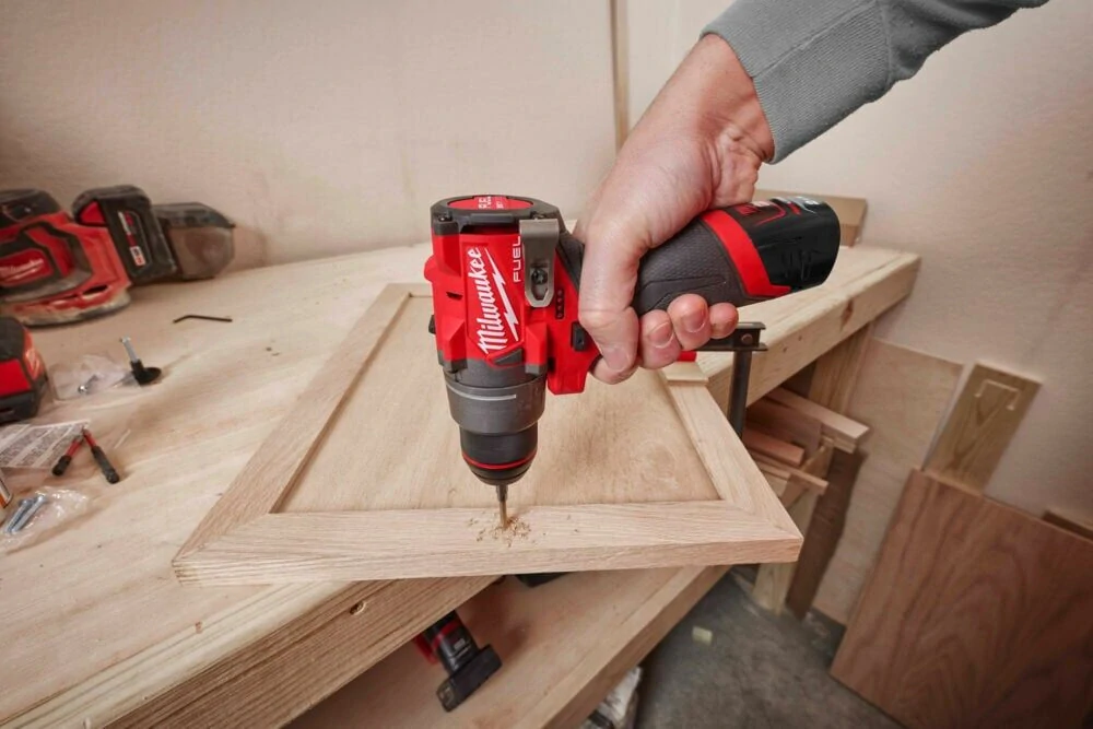 Milwaukee M12 FDD2-202X M12 FUEL™ aku vrtačka bez příklepu