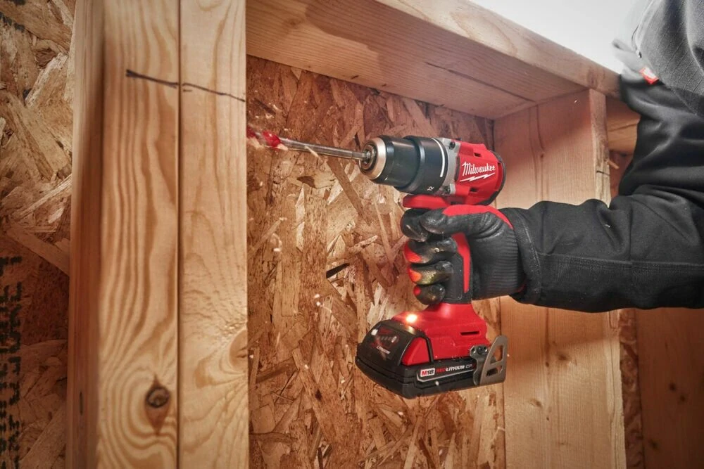 Milwaukee M18BLDDRC-502C aku vrtačka bez příklepu 61 Nm