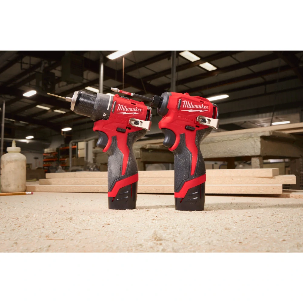 Milwaukee M12BLIDRC-202C aku rázový utahovák 1/4" Hex 124 Nm