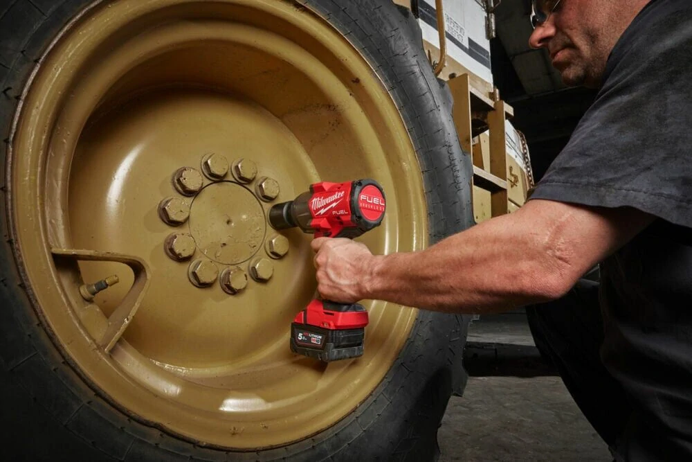 Milwaukee M18 FHIW2F12-502X FUEL rázový utahovák 1/2"