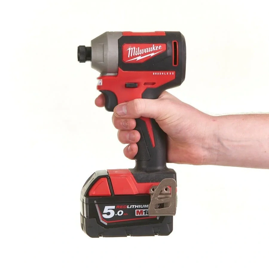 Milwaukee M18 CBLID-0 aku rázový utahovák 1/4" 180 Nm