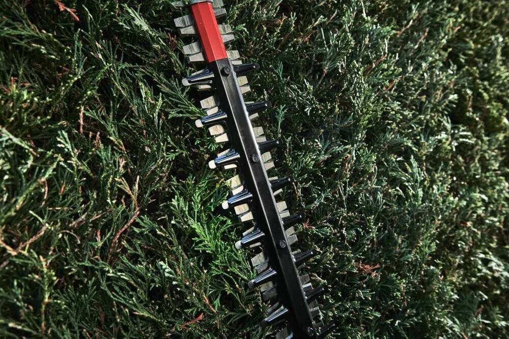Milwaukee M18 FHET60-0 FUEL™ plotostřih 60 cm