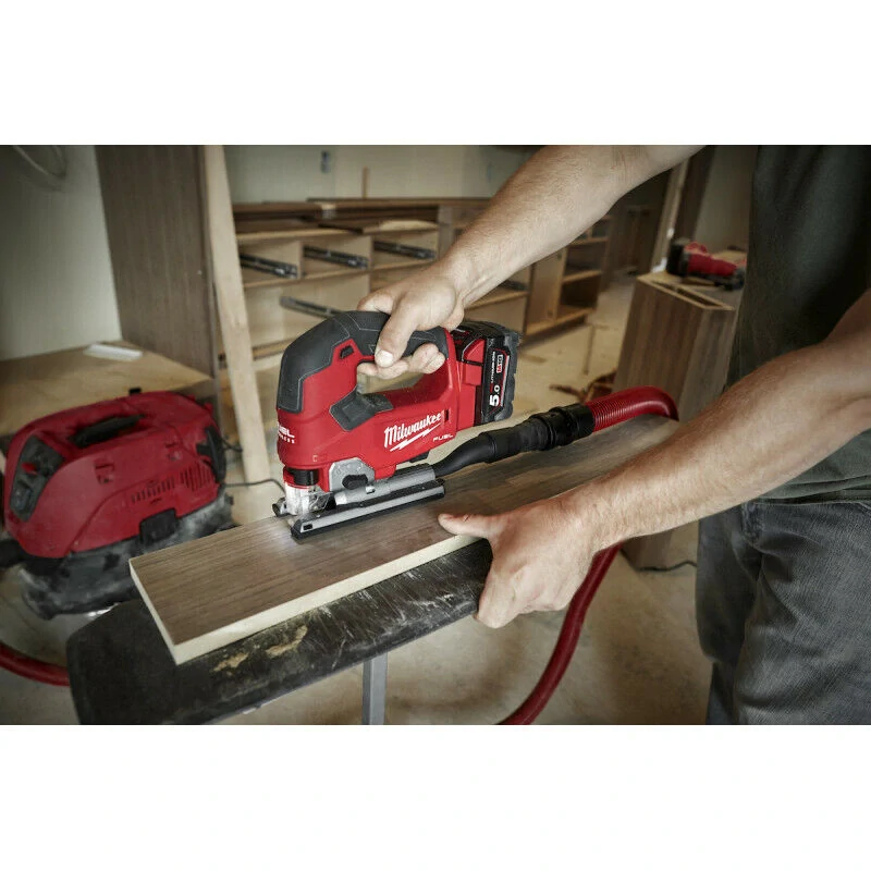 Milwaukee M18 FJS-502X FUEL přímočará pila 2× 5 Ah