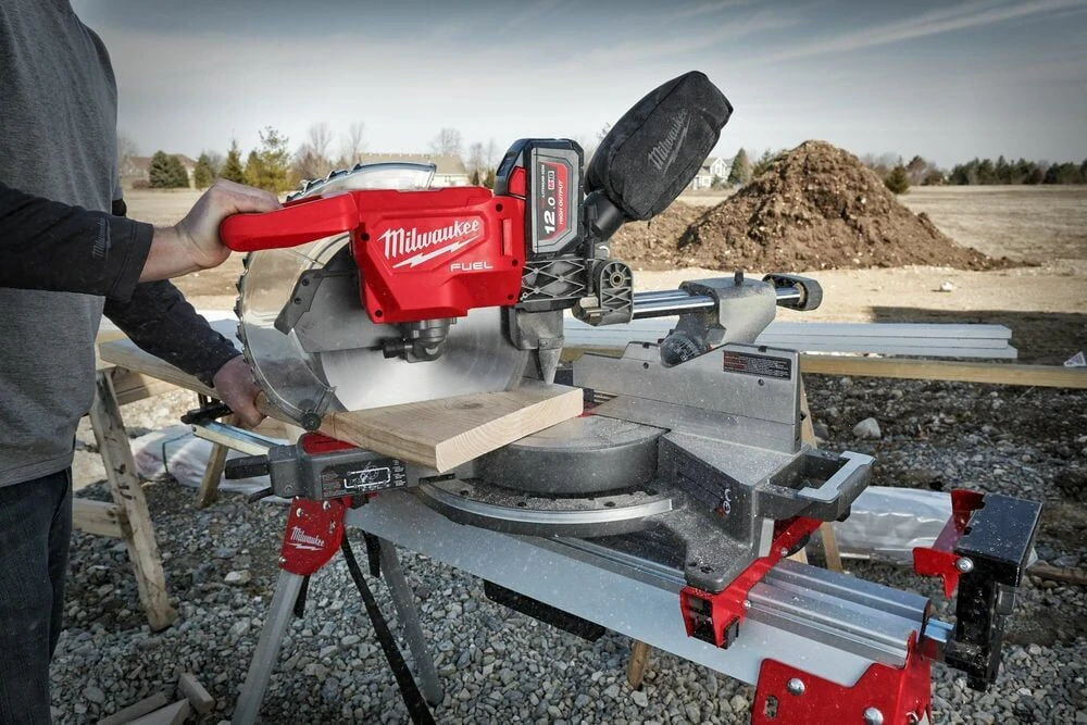 Milwaukee M18 FMS305-0 FUEL pokosová pila 305 mm