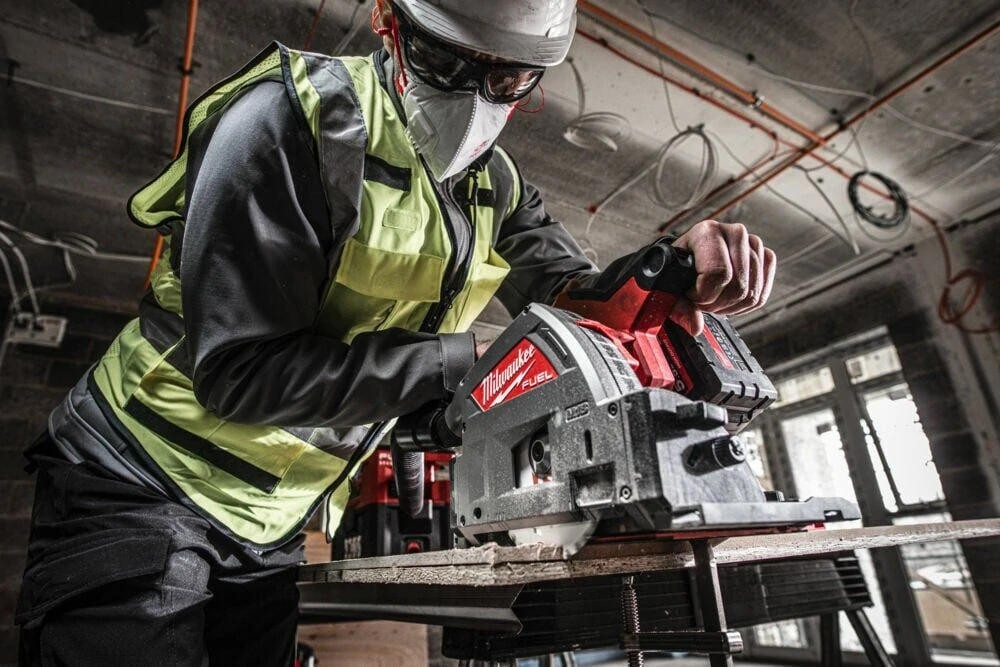 Milwaukee M18 FPS55-552P FUEL ponorná pila 165 mm