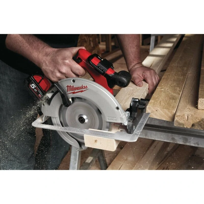 Milwaukee M18 BLCS66-0 okružní pila 190 mm