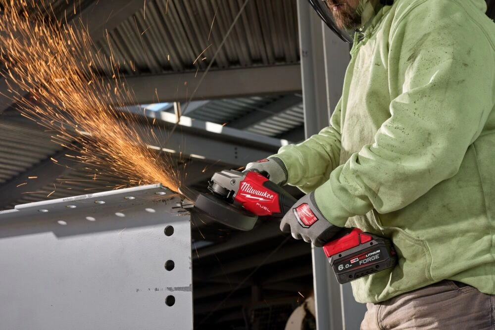 Milwaukee M18 FHSAG125XB2-0X úhlová bruska 125 mm