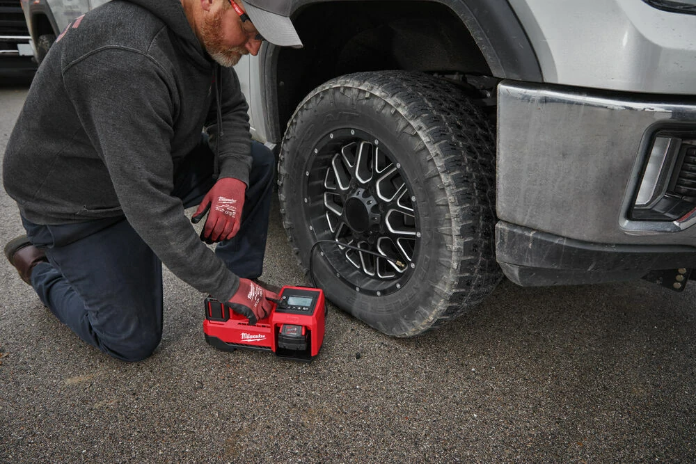Milwaukee M18 BI-0 aku kompresor 10,3 bar
